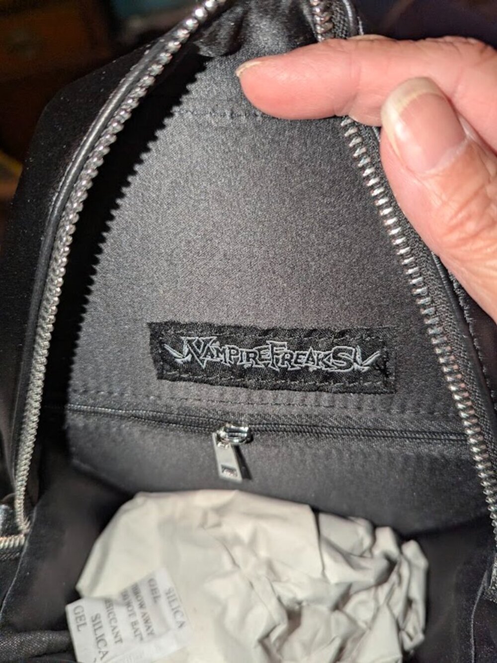 VampireFreaks Spider Coffin Bag - Picture 5 of 5